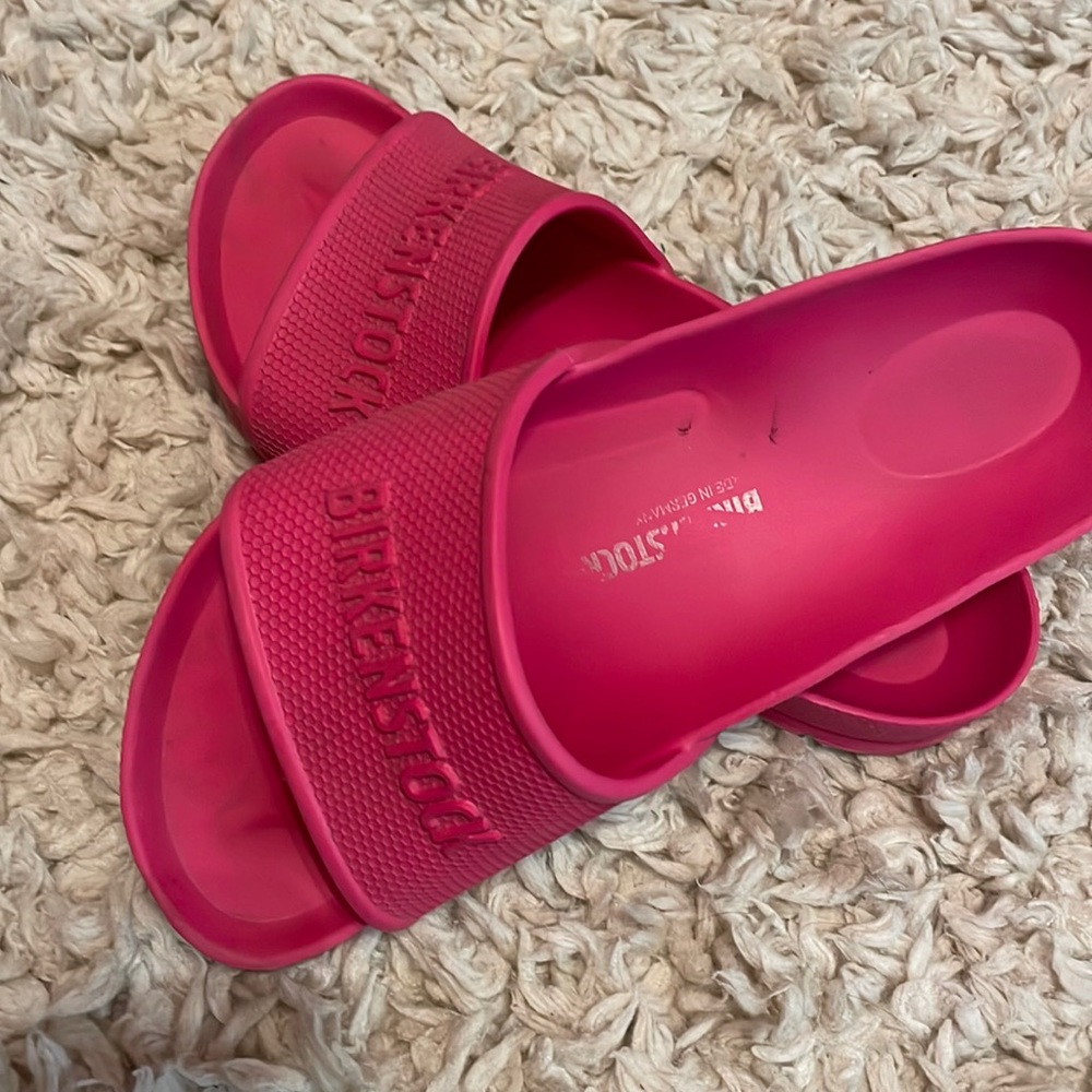 Pink women’s sz 36 Birkenstock plastic slides